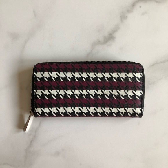 Michael Kors Houndstooth Print Continental Wallet - Picture 5 of 8